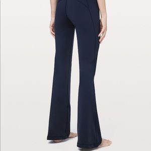 NWT LULULEMON groove pant